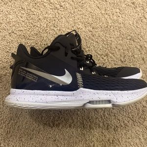 Nike basketball shoe